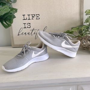 NIKE tanjun sneakers